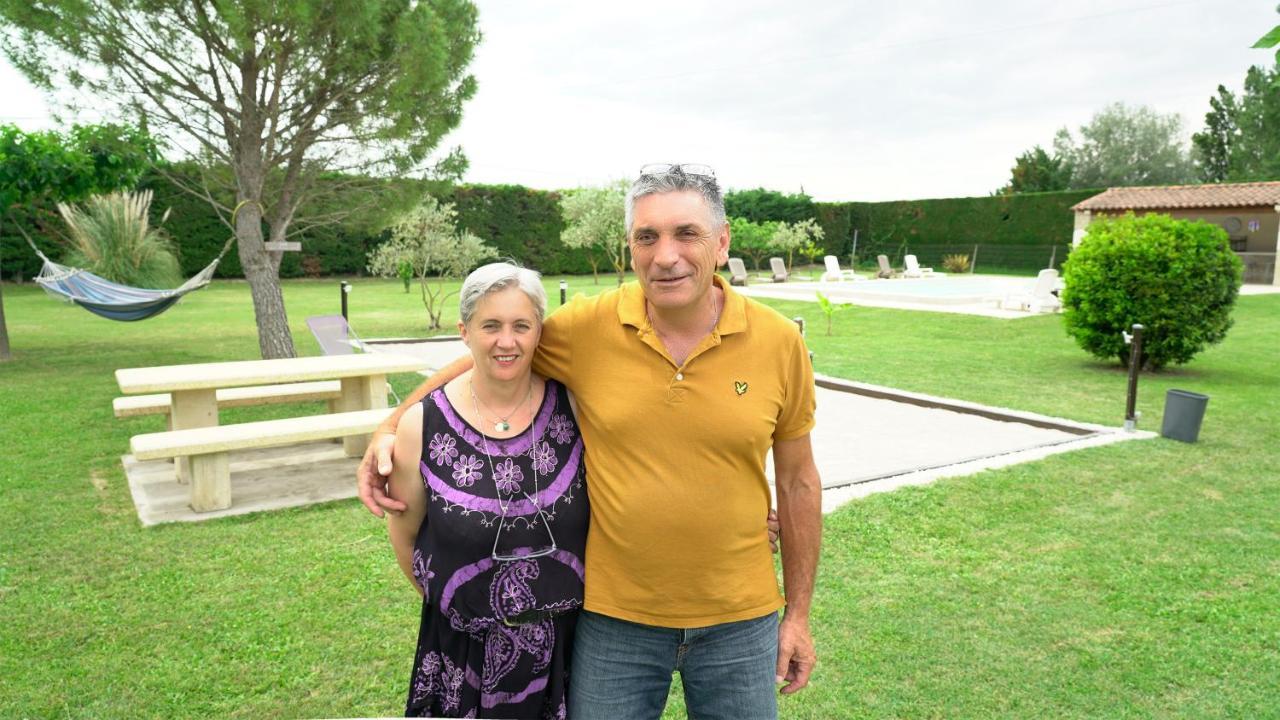 Chambres D'Hotes Le Saint Victor - Provence, Vaucluse Pernes-les-Fontaines Exteriör bild