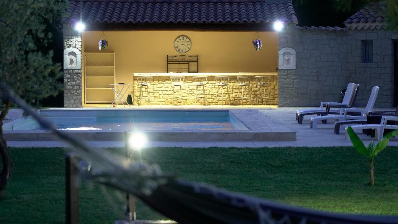 Chambres D'Hotes Le Saint Victor - Provence, Vaucluse Pernes-les-Fontaines Exteriör bild
