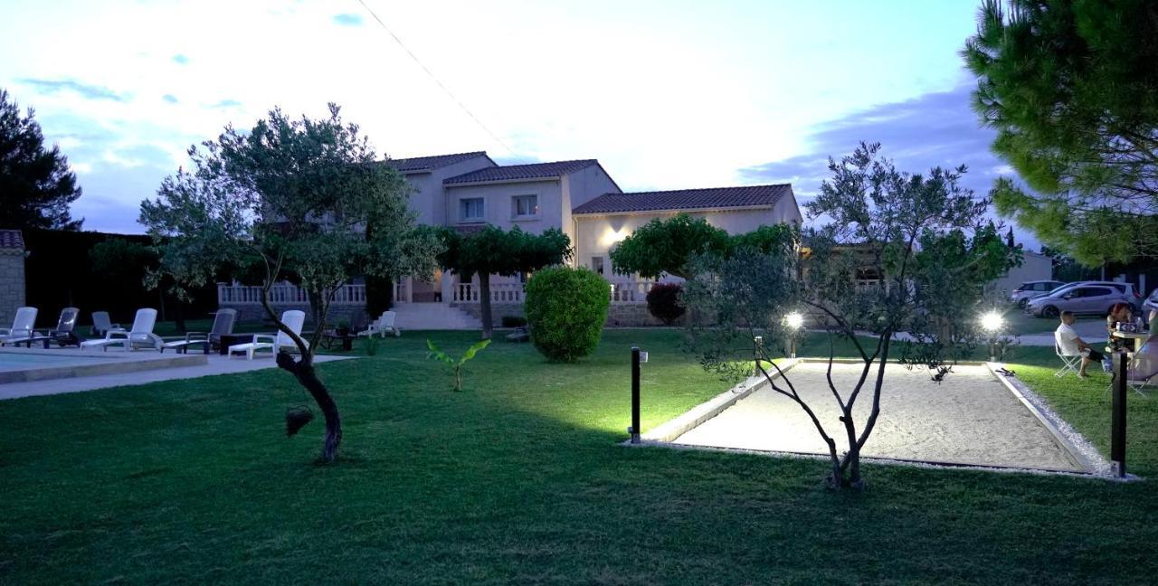 Chambres D'Hotes Le Saint Victor - Provence, Vaucluse Pernes-les-Fontaines Exteriör bild