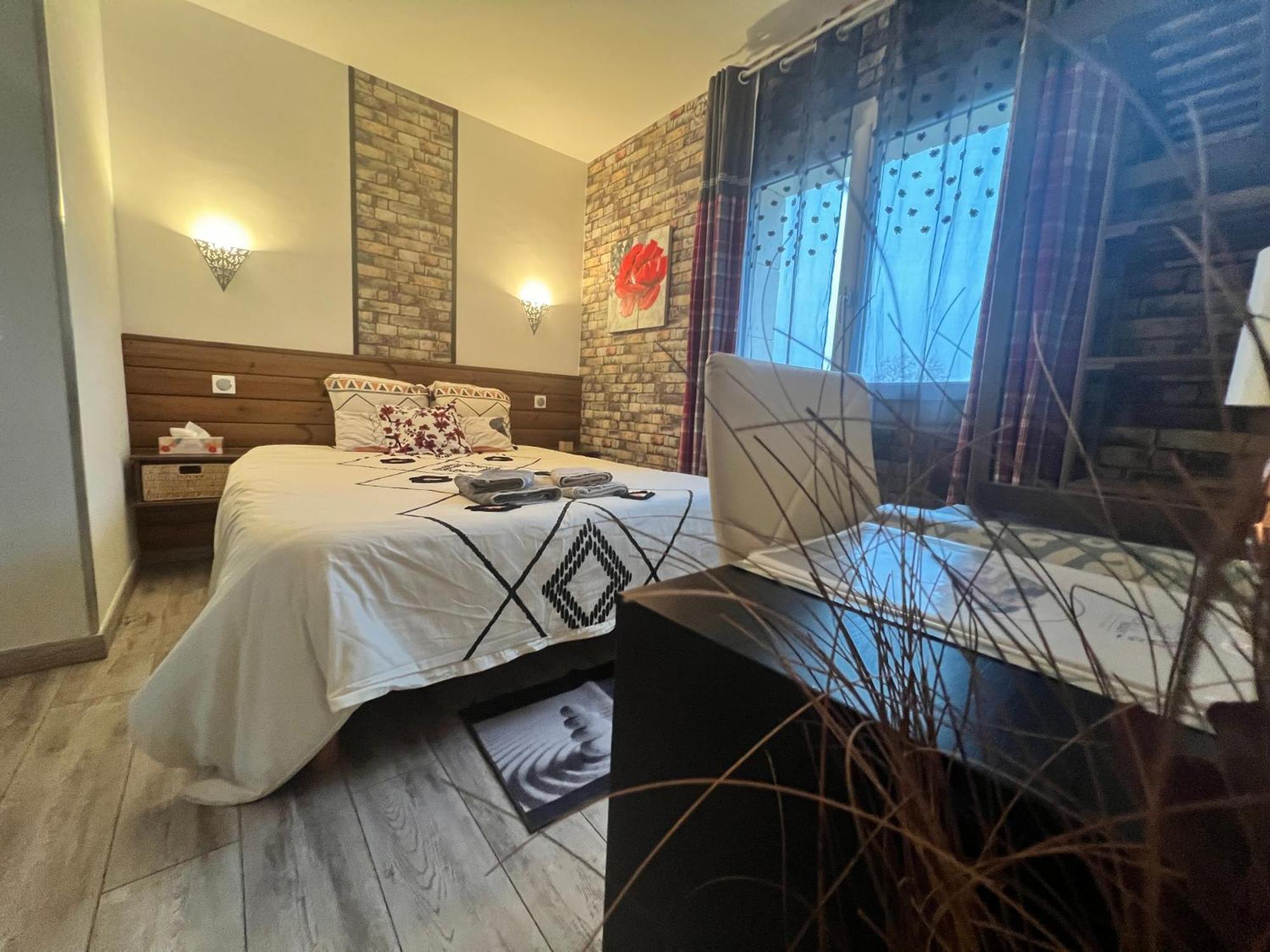 Chambres D'Hotes Le Saint Victor - Provence, Vaucluse Pernes-les-Fontaines Exteriör bild